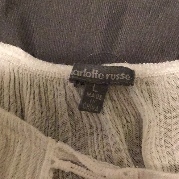 White top - Picture 2 of 2